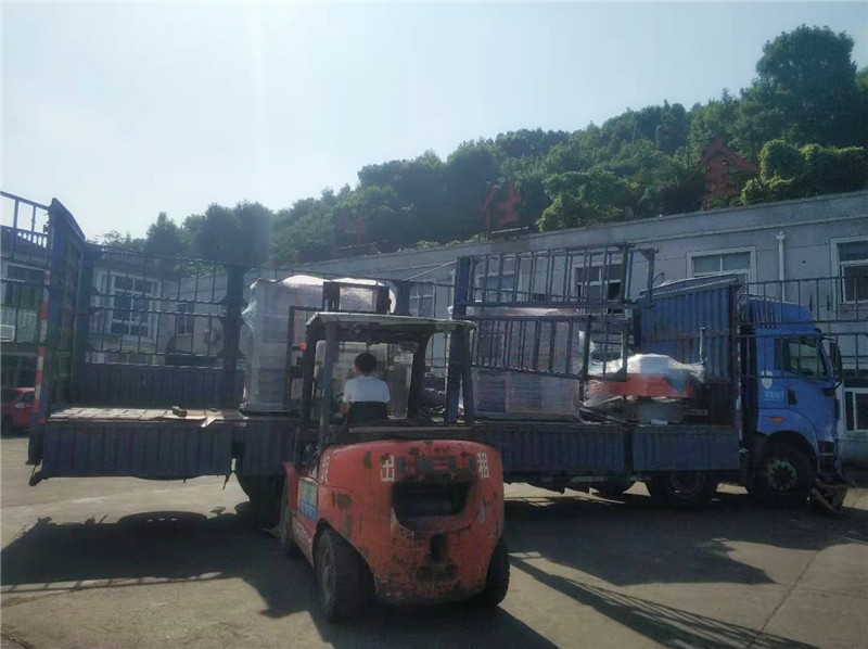 太阳大 业绩旺 Milanosport
数控铁线折弯机二台齐发宁波